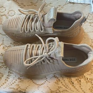 STEVE MADDEN MAXIMA BLUSH MULTI SNEAKER SIZE 8